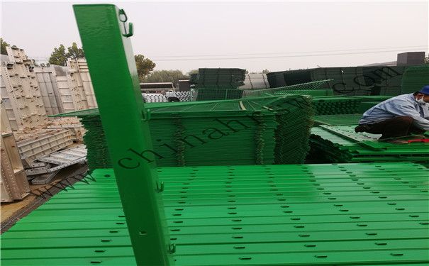 刀片刺網(wǎng)立柱 刀片刺網(wǎng)立柱