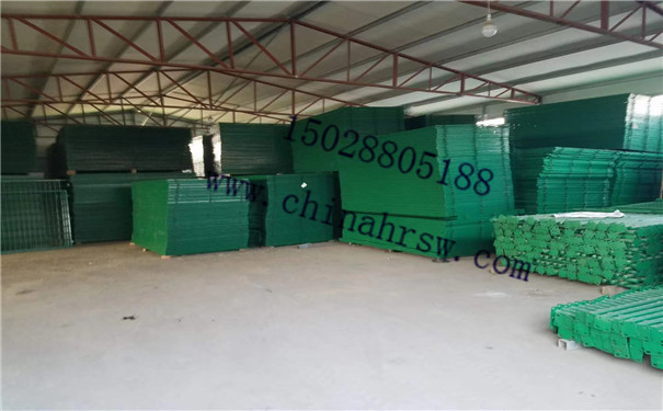 監(jiān)獄防護網生產中 監(jiān)獄防護網生產中