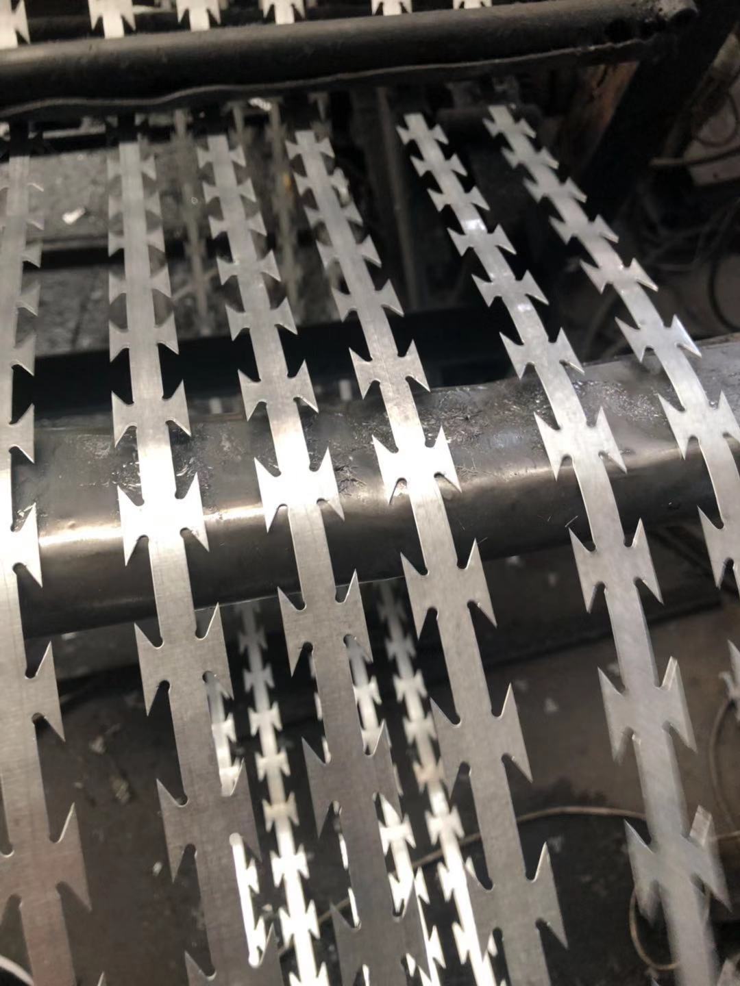 刀片刺繩圍欄 刀片刺繩圍欄