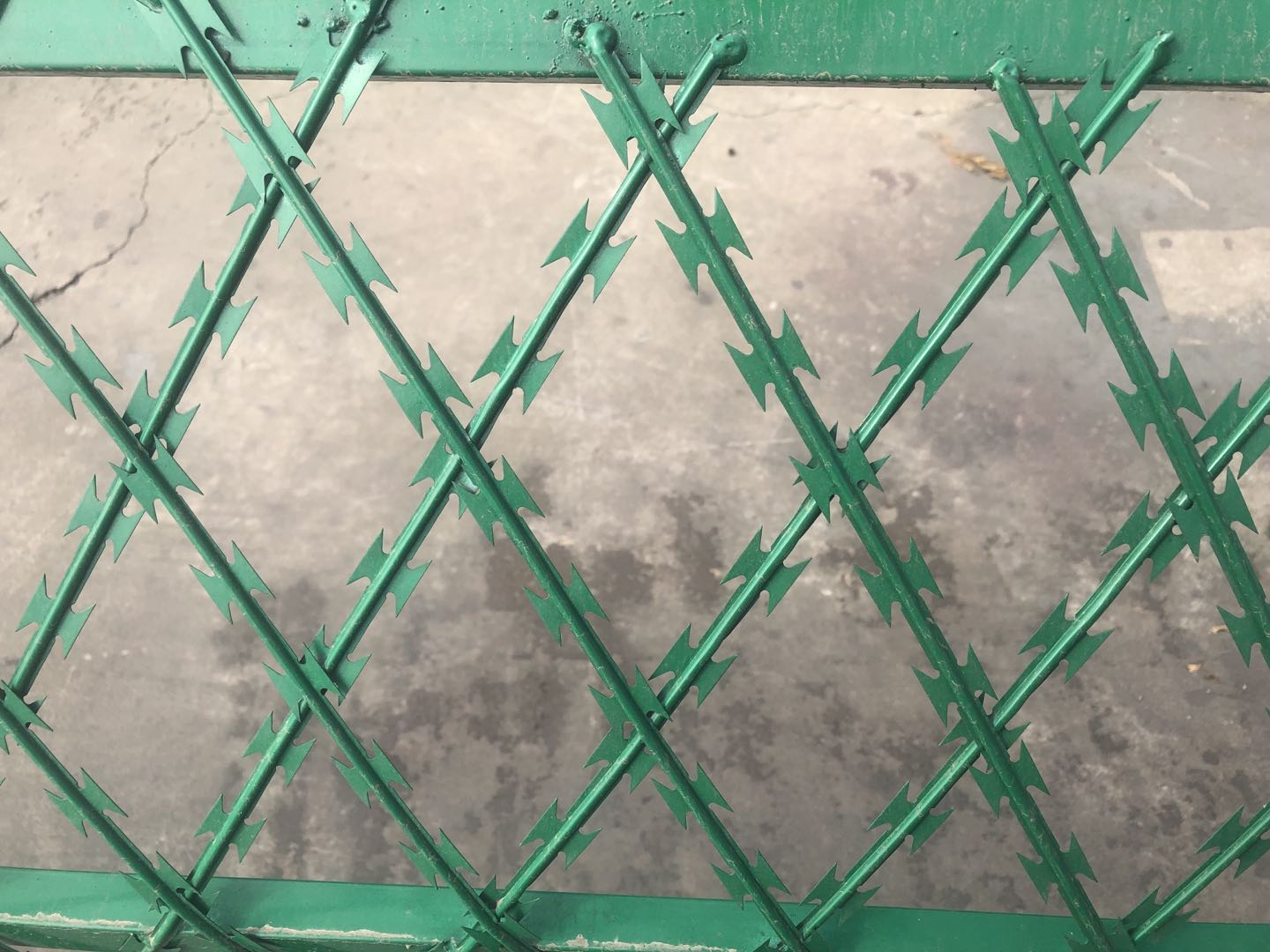 刀片刺繩 刀片刺繩