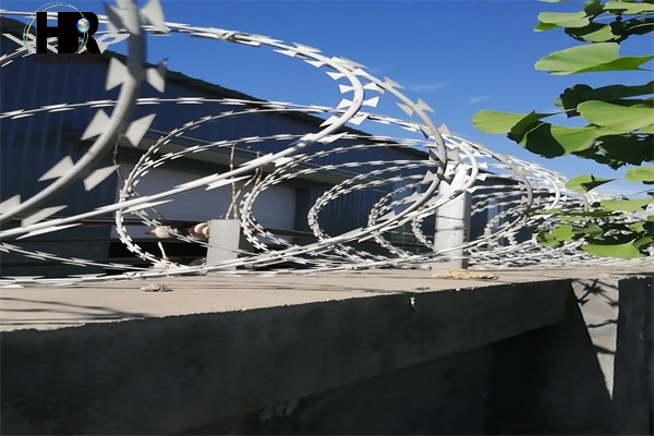 采購(gòu)鍍鋅刀片刺繩注意事項(xiàng) 采購(gòu)鍍鋅刀片刺繩注意事項(xiàng)