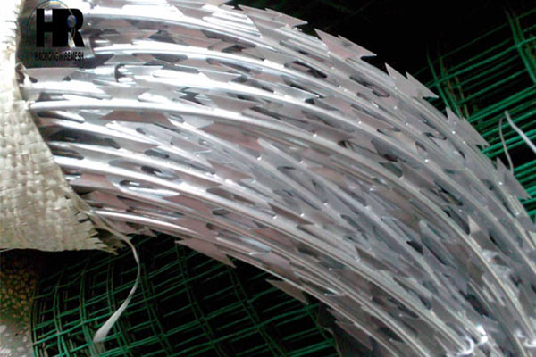 辨別刀片刺繩質(zhì)量好壞的三個要點(diǎn) 辨別刀片刺繩質(zhì)量好壞的三個要點(diǎn)